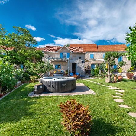 אימוטסקי Rustical Holiday Resort Olea מראה חיצוני תמונה